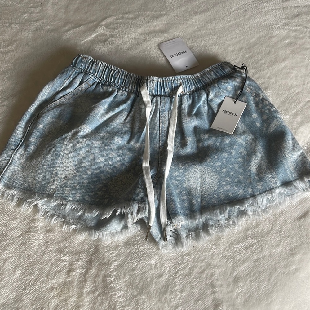 NWT forever 21 shorts